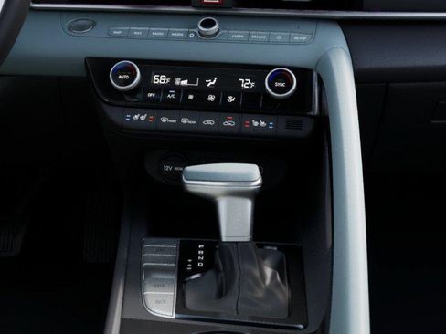 New 2026 Hyundai Elantra Limited FWD image 16