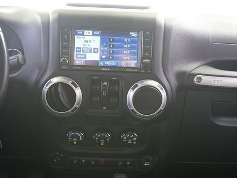 Used 2012 Jeep Wrangler Unlimited Sahara w/ Dual Top Group AWD/4WD image 24