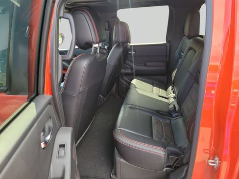Used 2025 Nissan Frontier PRO-4X w/ Pro Premium Package AWD/4WD image 29