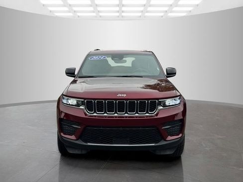 Certified 2024 Jeep Grand Cherokee Laredo X w/ Luxury Tech Group I AWD/4WD image 2