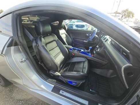 Used 2022 Ford Mustang Premium image 8