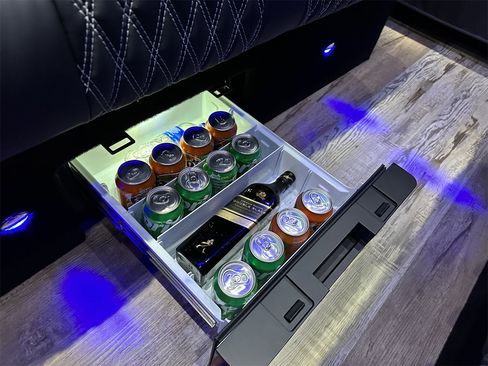 Used 2024 Mercedes-Benz Sprinter 3500 image 19