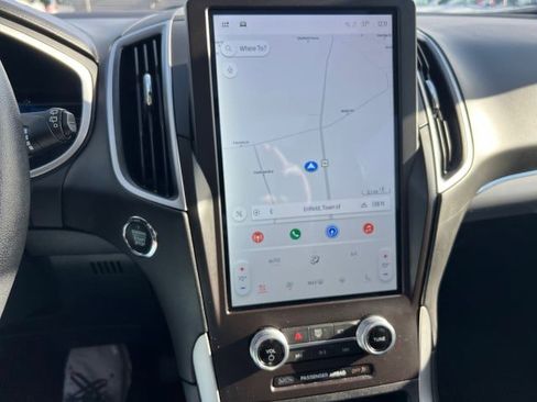 Used 2021 Ford Edge SEL w/ Convenience Package image 12