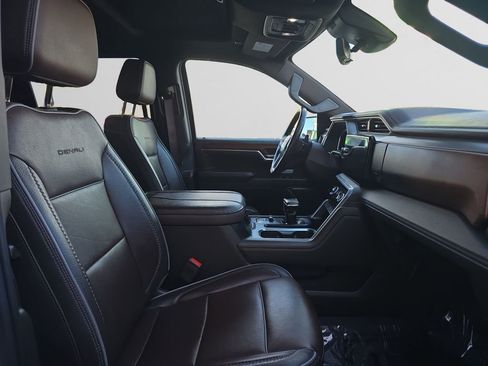 Used 2023 GMC Sierra 1500 Denali w/ Denali Reserve Package image 15