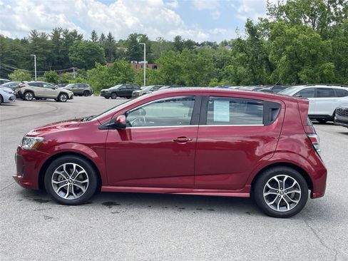 Used 2017 Chevrolet Sonic LT w/ Fun and Sun Package FWD image 2