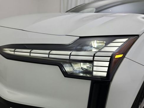 New 2026 Volvo EX30 Plus image 22