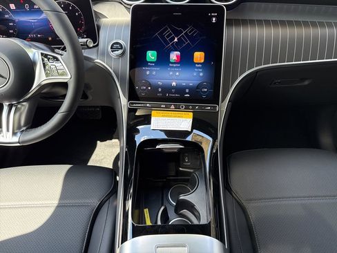 Certified 2025 Mercedes-Benz GLC 300 4MATIC image 19