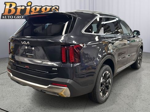 Used 2025 Kia Sorento S AWD/4WD image 6