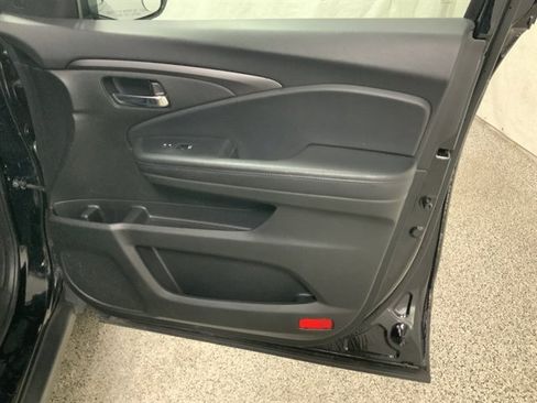 Used 2022 Honda Pilot Sport image 20