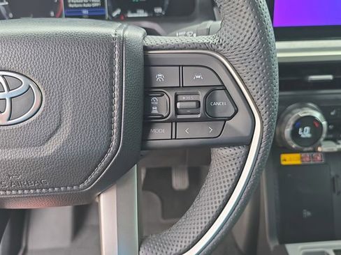 Used 2025 Toyota Tacoma 4x4 Double Cab Hybrid image 18