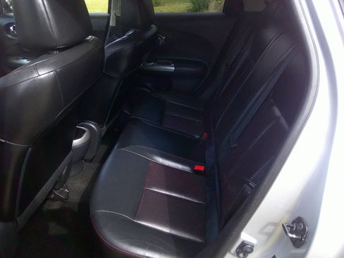 Used 2011 Nissan Juke SL image 18