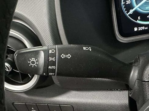 Used 2023 Hyundai Kona Limited AWD/4WD image 36