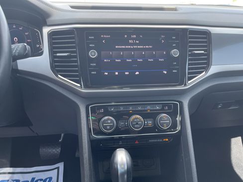 Used 2020 Volkswagen Atlas Cross Sport SEL image 23