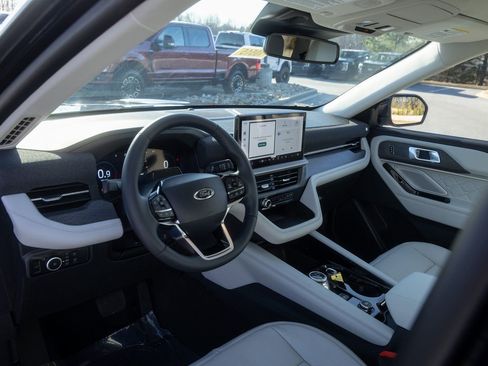 New 2026 Ford Explorer Platinum w/ LUX Leather Package AWD/4WD image 20