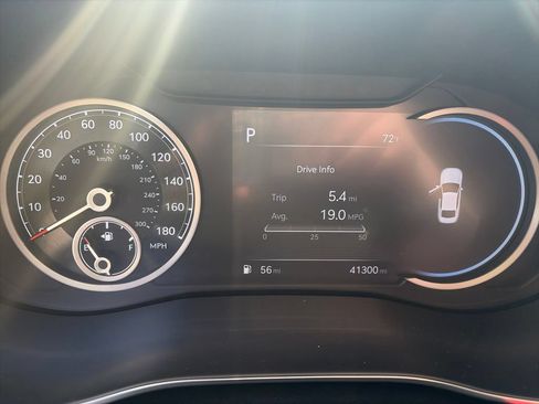 Used 2023 Genesis G70 2.0T AWD/4WD image 20