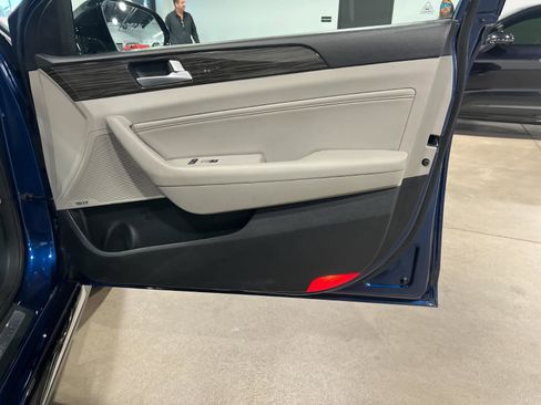 Used 2015 Hyundai Sonata Limited w/ Option Group 05 image 38