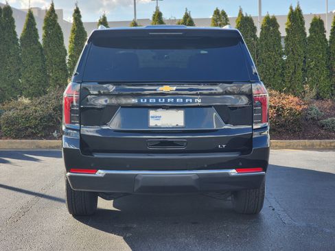 New 2026 Chevrolet Suburban LT w/ Comfort Package image 8