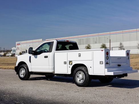 Used 2018 Ford F250 XL image 5