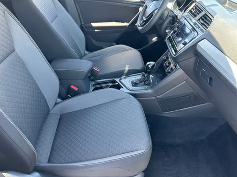 Used 2021 Volkswagen Tiguan S FWD image 18