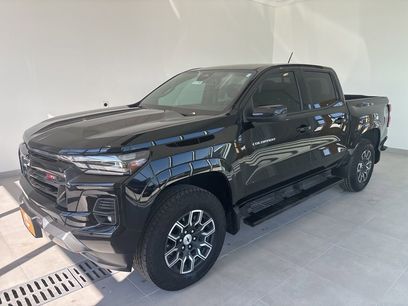 Used 2024 Chevrolet Colorado Z71 w/ Z71 Convenience Package 2