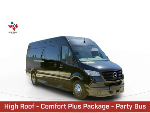 Used 2023 Mercedes-Benz Sprinter 3500 image 1
