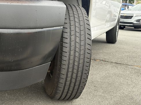Used 2025 Chevrolet Express 2500 Extended RWD image 19