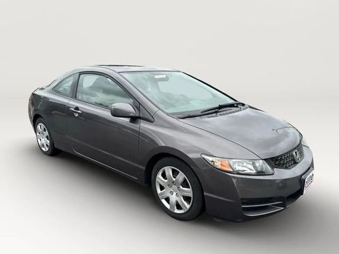 Used 2010 Honda Civic LX image 1