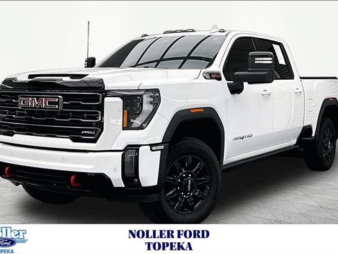Used 2024 GMC Sierra 2500 AT4 w/ AT4 Premium Plus Package AWD/4WD image 1