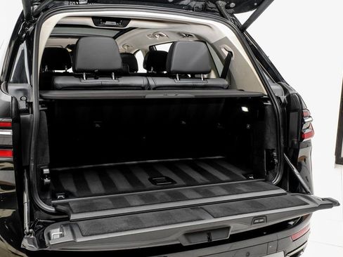 Used 2024 BMW X7 xDrive40i image 46