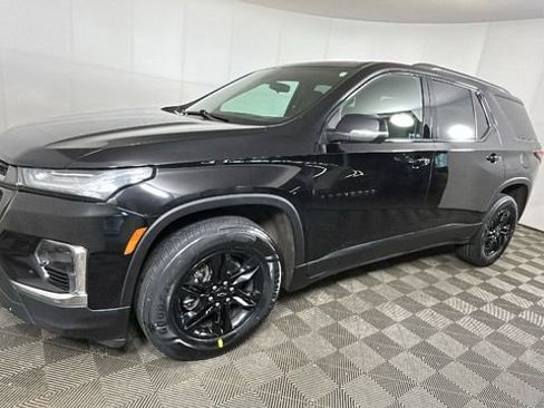 Used 2022 Chevrolet Traverse LT FWD image 7