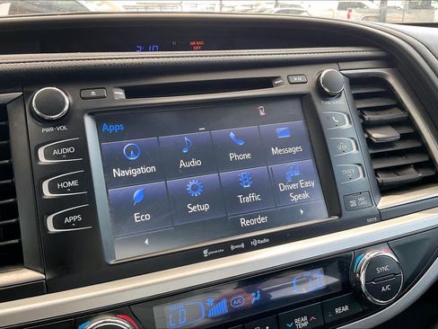 Used 2017 Toyota Highlander SE AWD/4WD image 33
