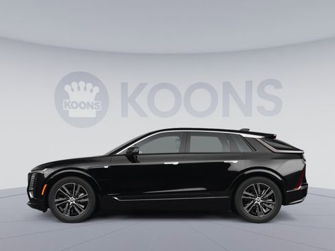 Used 2024 Cadillac Lyriq Luxury RWD image 2