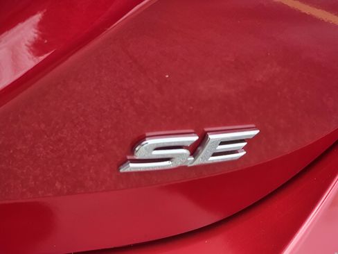 Used 2022 Toyota Camry SE image 29