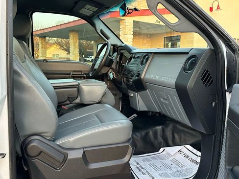 Used 2015 Ford F250 XL w/ Power Equipment Group image 10