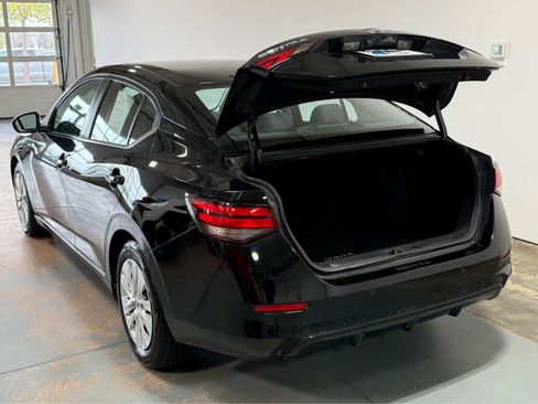 Used 2023 Nissan Sentra S FWD image 4