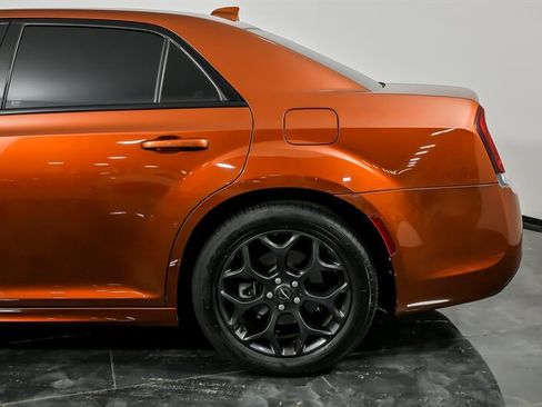 Used 2021 Chrysler 300 Touring L image 8