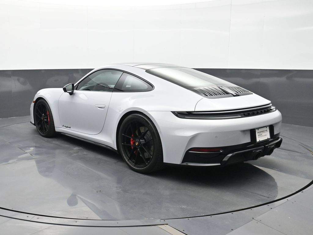 Certified 2026 Porsche 911 Carrera 4 GTS AWD/4WD image 3