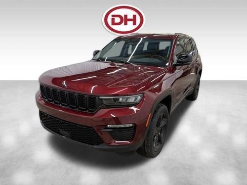 Used 2023 Jeep Grand Cherokee Limited w/ Black Appearance Package image 9
