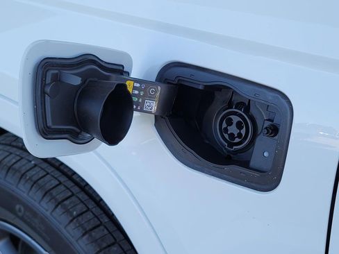 New 2025 Jeep Grand Cherokee Limited 4xe image 43