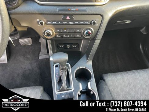 Used 2020 Kia Sportage LX image 20