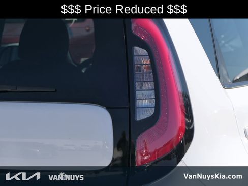 Used 2014 Kia Soul + FWD image 5