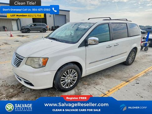 Used 2013 Chrysler Town & Country Touring-L w/ Driver Convenience Group FWD image 1
