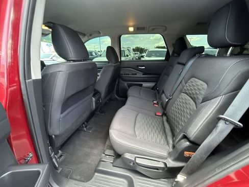 Certified 2022 Nissan Pathfinder SV FWD image 27