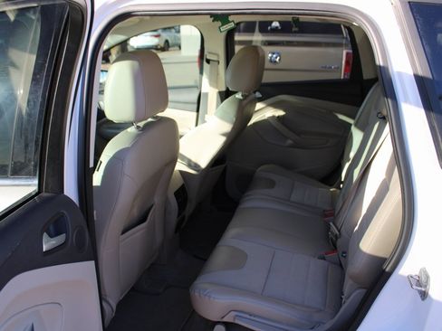 Used 2015 Ford Escape SE w/ SE Chrome Package image 10