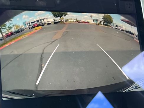 Used 2022 Tesla Model 3 Long Range AWD/4WD image 21