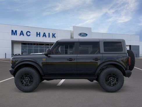 New 2026 Ford Bronco Badlands image 3