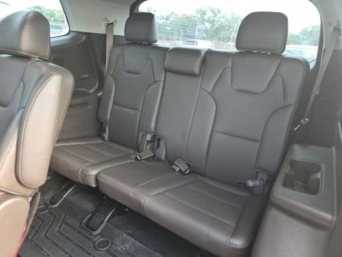 Used 2022 Kia Telluride SX w/ Towing Package FWD image 16