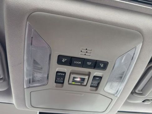 Used 2021 Toyota RAV4 XLE Premium FWD image 25