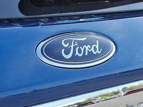 Certified 2022 Ford Explorer XLT w/ Equipment Group 202A AWD/4WD image 29