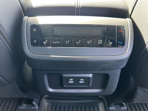 New 2026 Nissan Pathfinder SL image 29